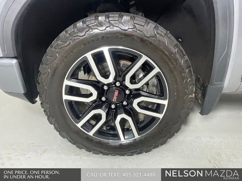 Used 2021 GMC Sierra 1500 AT4 w/ AT4 Value Package AWD/4WD image 10