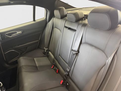 Used 2022 Alfa Romeo Giulia Sprint image 15