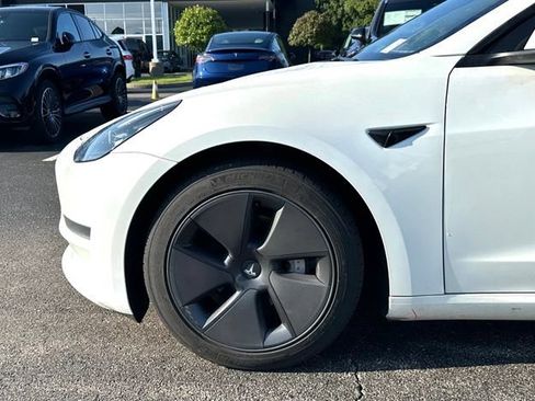 Used 2023 Tesla Model 3 Standard Range RWD image 6