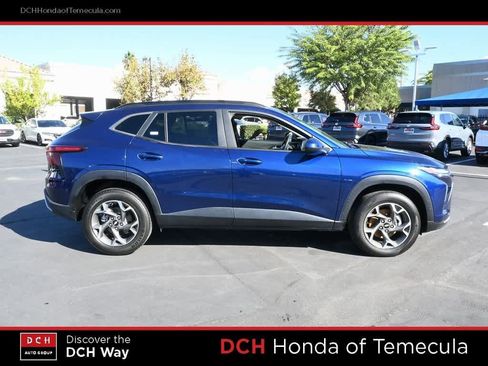 Used 2024 Chevrolet Trax LT w/ Sunroof Package image 5