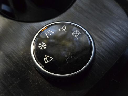 Used 2025 Nissan Rogue S image 23