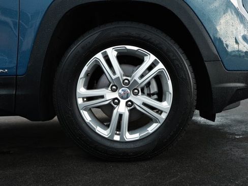 Used 2024 GMC Terrain SLE AWD/4WD image 5