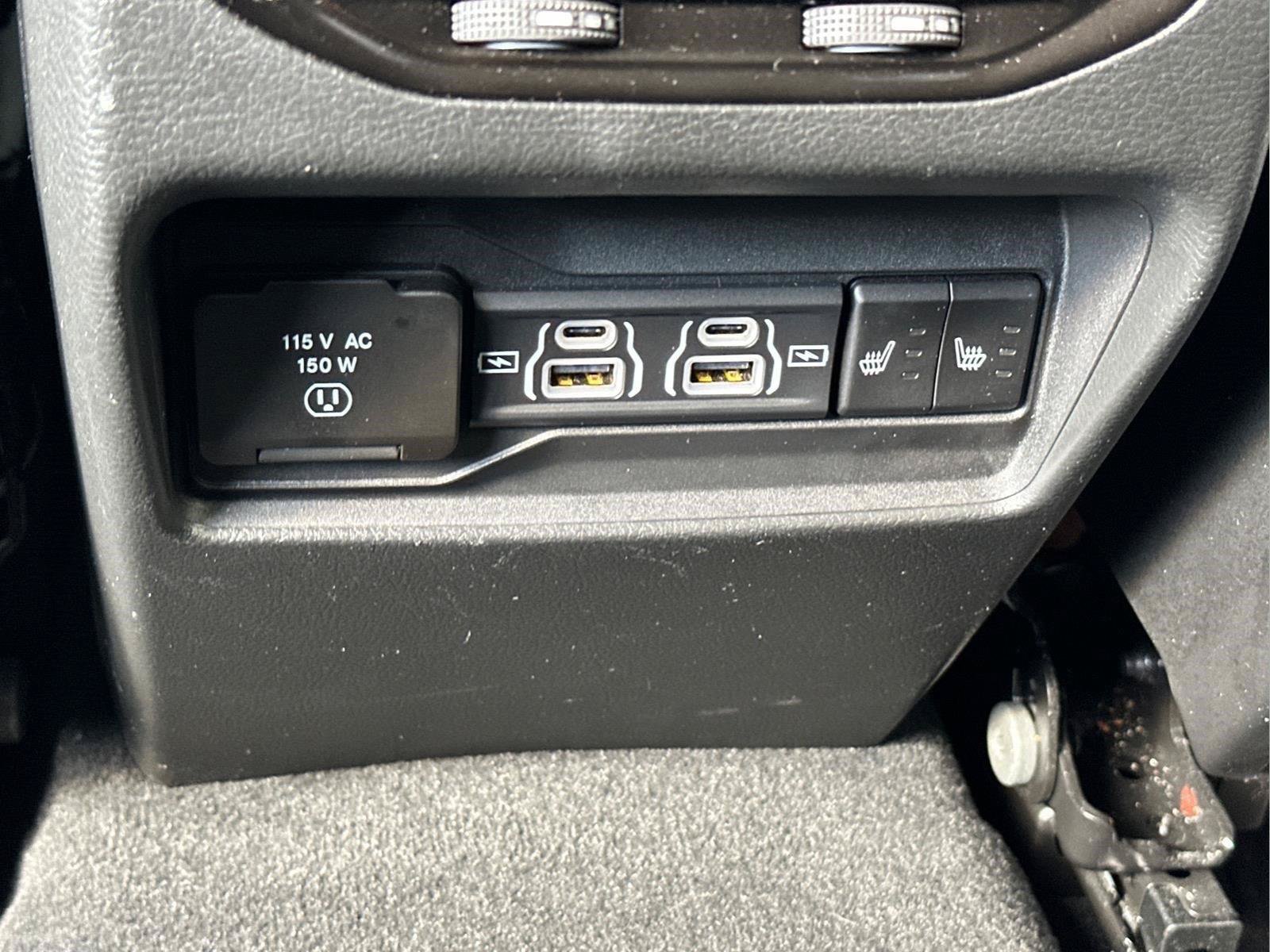 Used 2024 Jeep Grand Cherokee Limited AWD/4WD image 16