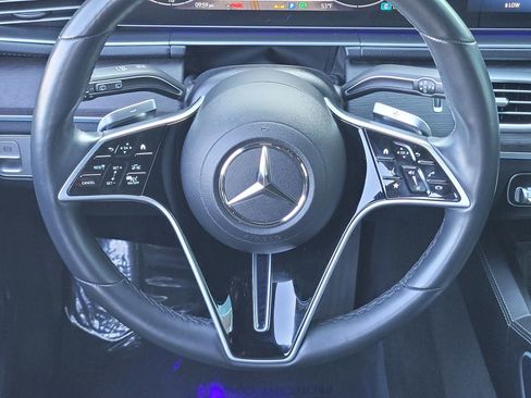 Used 2024 Mercedes-Benz GLS 450 4MATIC image 12