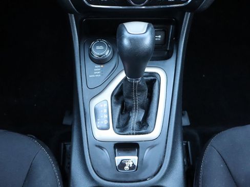 Used 2015 Jeep Cherokee Latitude image 36