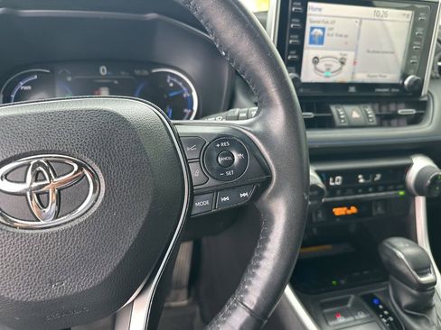 Used 2021 Toyota RAV4 XSE image 15
