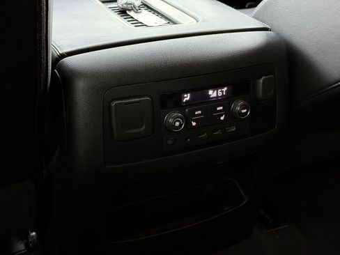 Used 2020 GMC Yukon Denali w/ Denali Ultimate Package image 30