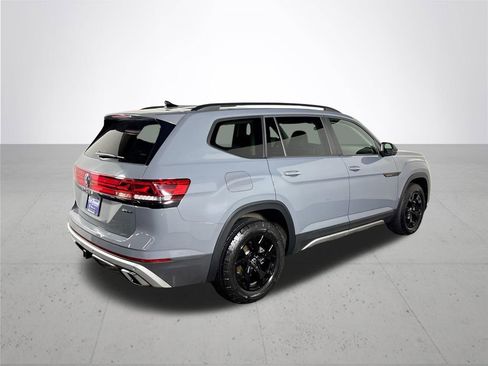 Used 2024 Volkswagen Atlas Peak Edition SE AWD/4WD image 6