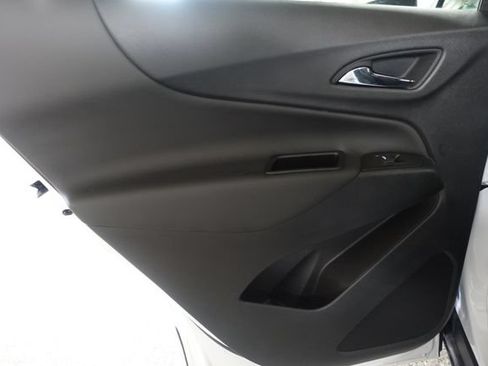 Used 2024 Chevrolet Equinox LT FWD image 19