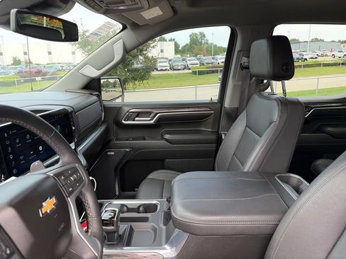 Used 2024 Chevrolet Silverado 1500 LTZ AWD/4WD image 55