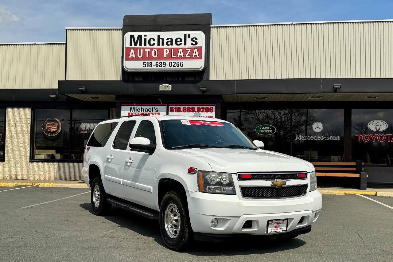 Used 2007 Chevrolet Suburban 2500 LT AWD/4WD image 2