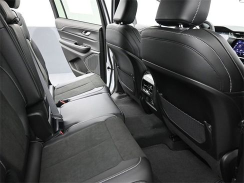 New 2025 Jeep Grand Cherokee L Altitude image 23