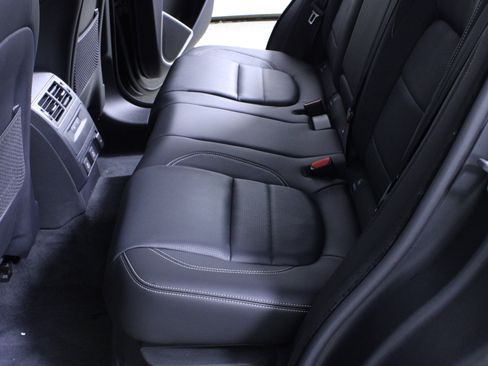 Used 2025 Jaguar F-PACE R-Dynamic S image 11