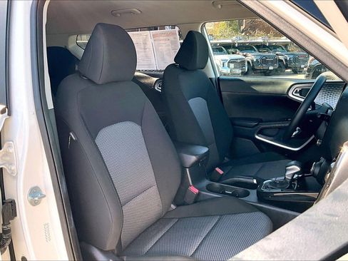 Used 2023 Kia Soul S image 7
