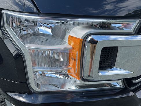 Used 2018 Ford F150 XLT AWD/4WD image 26