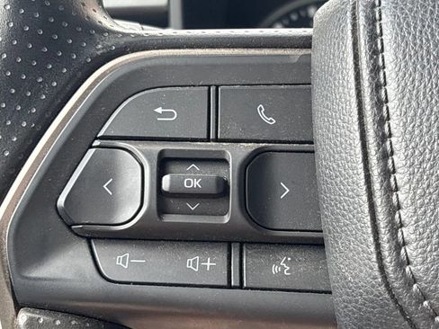 Used 2025 Toyota Tundra SR5 w/ SR5 Convenience Package AWD/4WD image 23