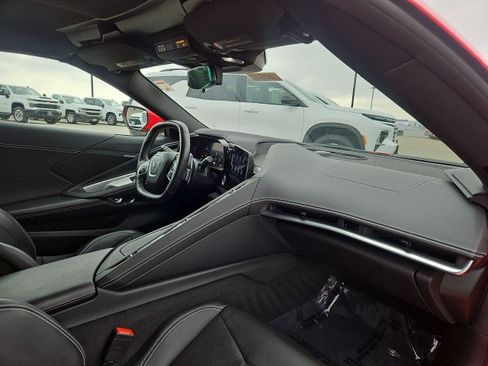Used 2021 Chevrolet Corvette Stingray Coupe w/ 1LT RWD image 25