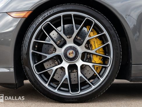 Used 2015 Porsche 911 Turbo S image 8