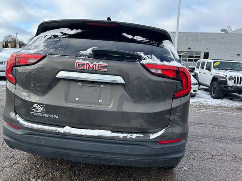 Used 2020 GMC Terrain SLE w/ Driver Convenience Package image 19