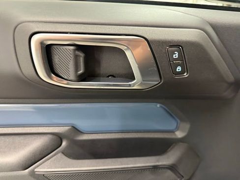 New 2025 Ford Bronco Badlands image 14