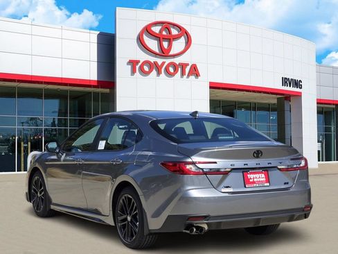 New 2026 Toyota Camry SE w/ Convenience Package FWD image 3