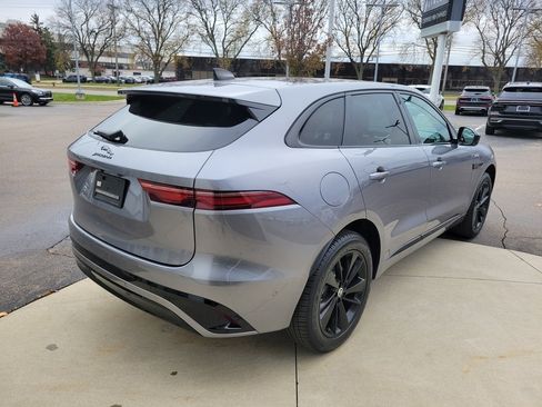Used 2024 Jaguar F-PACE R-Dynamic S image 11