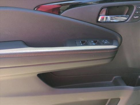 Used 2025 Honda Ridgeline Black Edition image 11