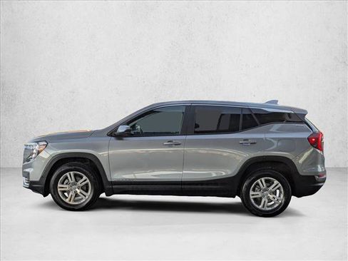Used 2024 GMC Terrain SLE image 9