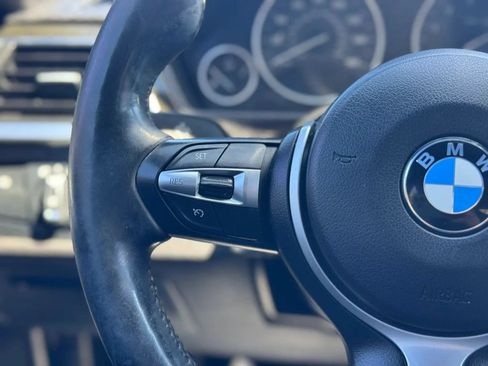 Used 2018 BMW 330i xDrive Sedan AWD/4WD image 23
