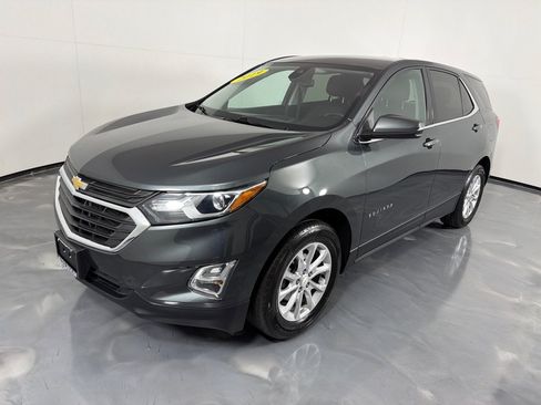 Used 2019 Chevrolet Equinox LT w/ Driver Convenience Package FWD image 9