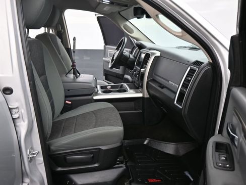 Used 2016 RAM 1500 Lone Star AWD/4WD image 6