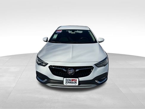 Used 2018 Buick Regal Essence w/ Driver Confidence Package #1 image 32