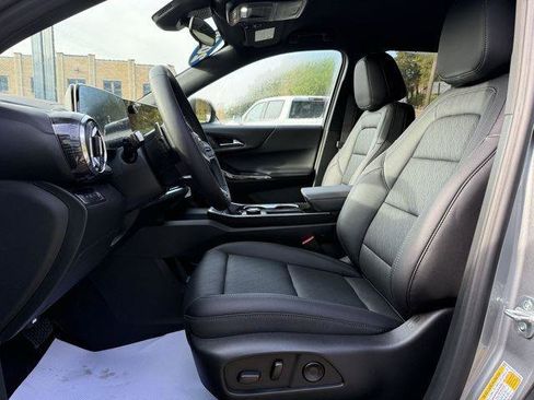 New 2026 Chevrolet Equinox LT w/ Convenience Package II image 7