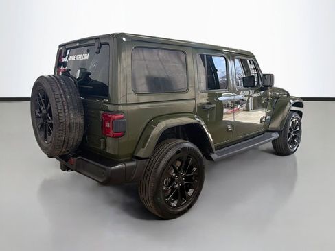 Used 2021 Jeep Wrangler Unlimited Sahara w/ Cold Weather Group AWD/4WD image 10