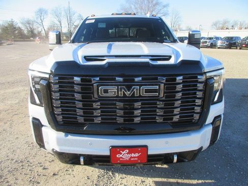 New 2026 GMC Sierra 2500 Denali Ultimate AWD/4WD image 11