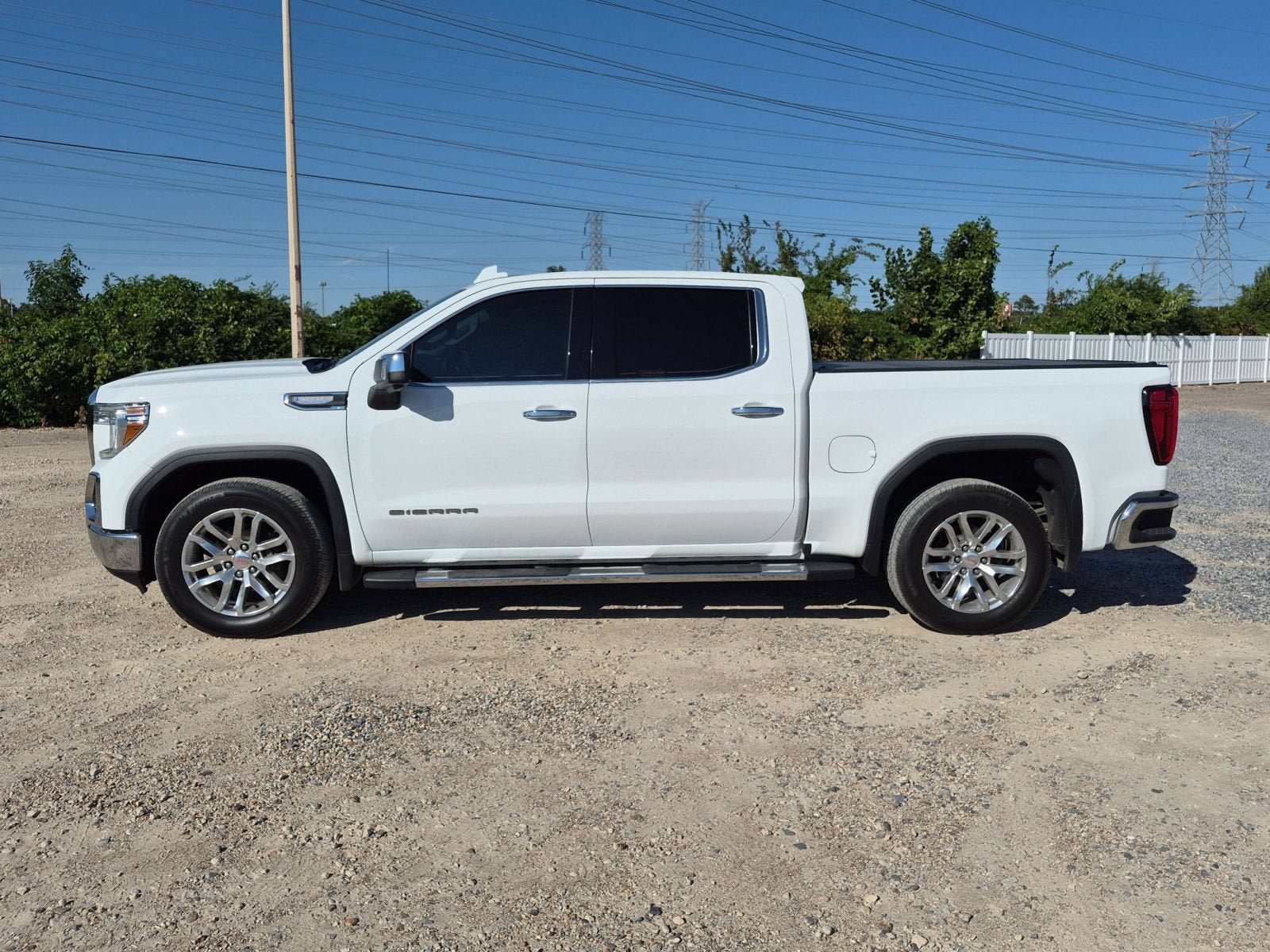 Used 2021 GMC Sierra 1500 SLT RWD image 2