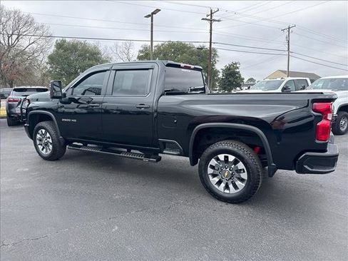 Used 2025 Chevrolet Silverado 2500 Custom w/ Custom Value Package image 12