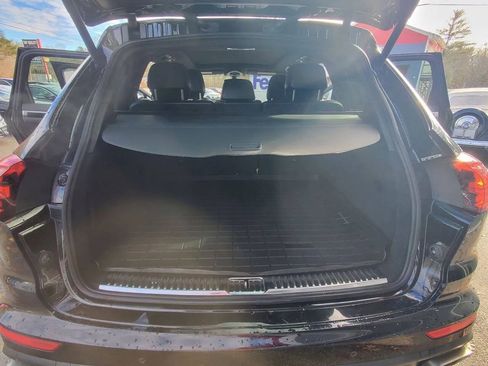 Used 2017 Porsche Cayenne Platinum Edition image 13