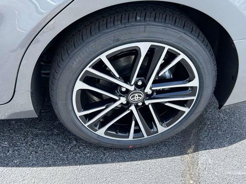 New 2026 Toyota Camry XLE w/ Premium Plus Package FWD image 9