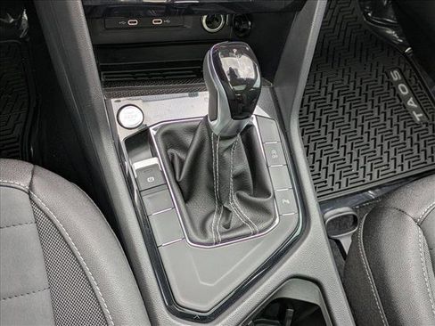 New 2026 Volkswagen Taos SE FWD image 15