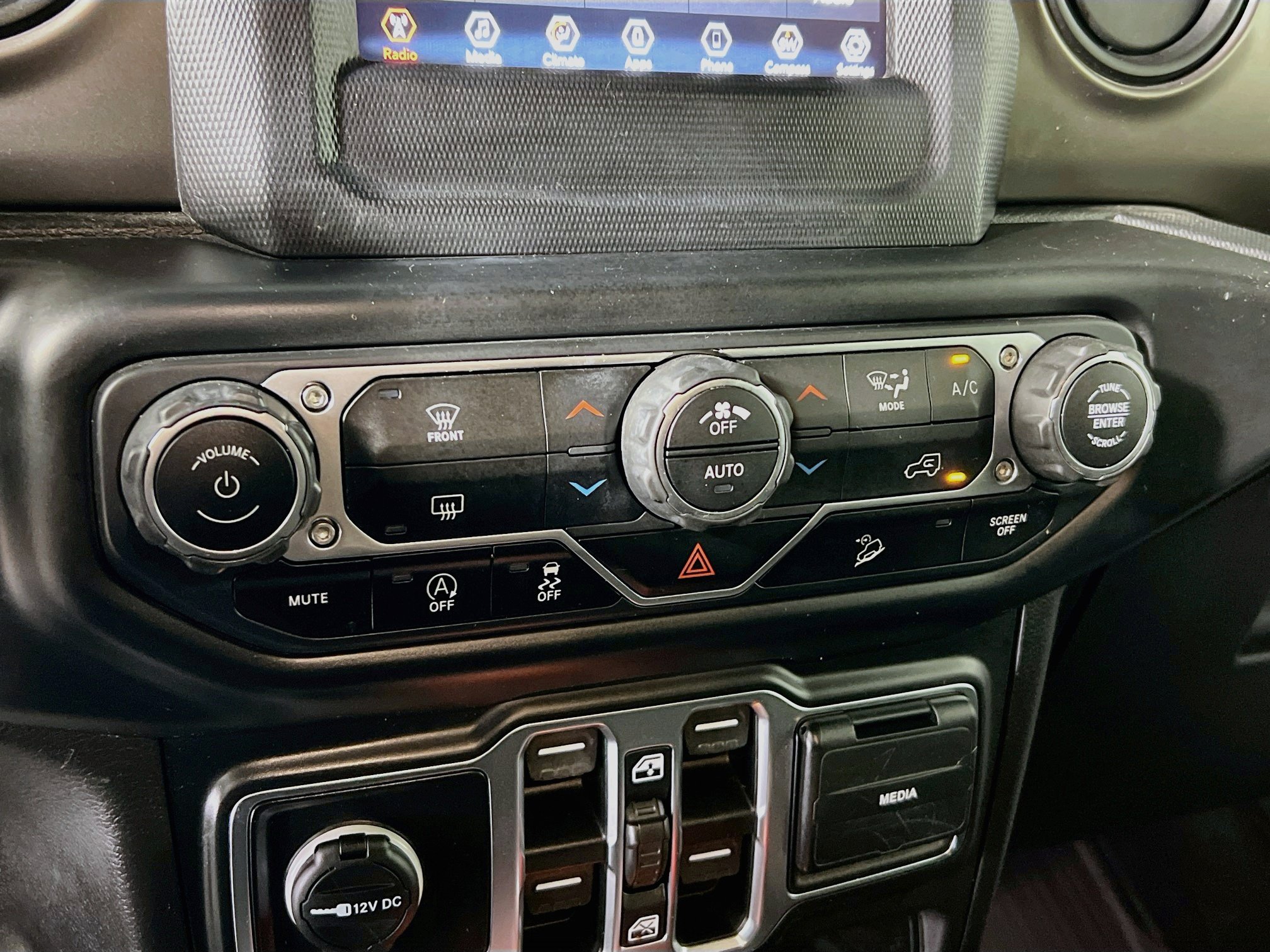 Used 2020 Jeep Wrangler Unlimited Sport S AWD/4WD image 24