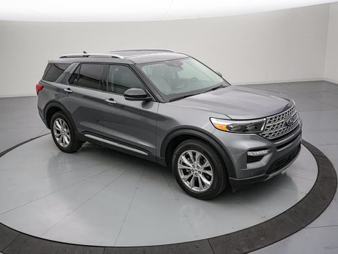 Certified 2024 Ford Explorer Limited w/ Equipment Group 301A AWD/4WD image 2