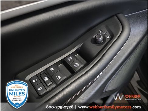 Used 2023 Jeep Grand Cherokee L Limited w/ Trailer Tow Group (B) AWD/4WD image 20