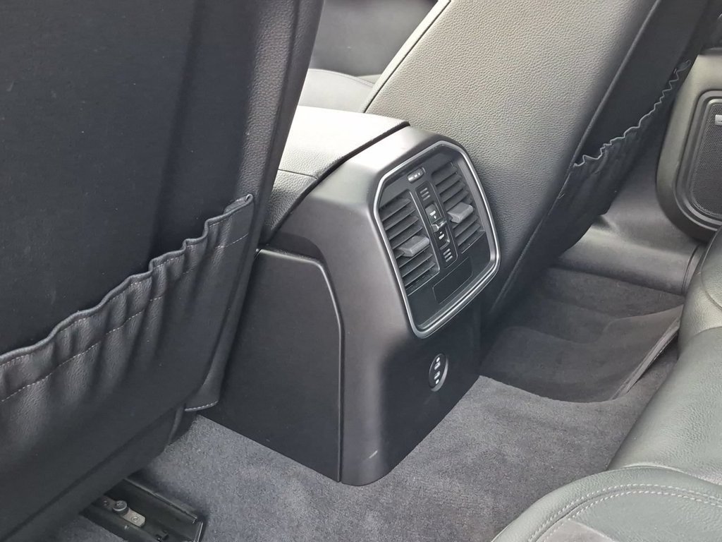 Used 2021 Porsche Macan AWD/4WD image 26