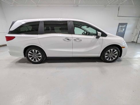 Certified 2024 Honda Odyssey EX-L image 7