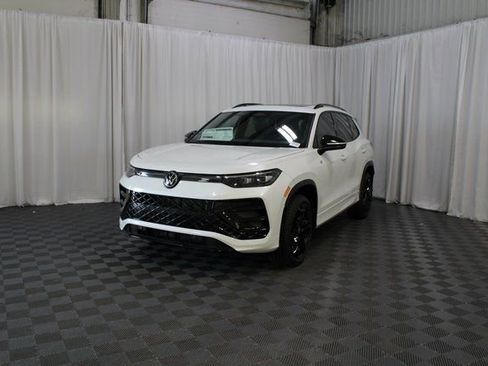 New 2025 Volkswagen Tiguan SE R-Line AWD/4WD image 26