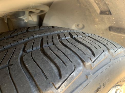 Used 2018 Ford Explorer Platinum image 12