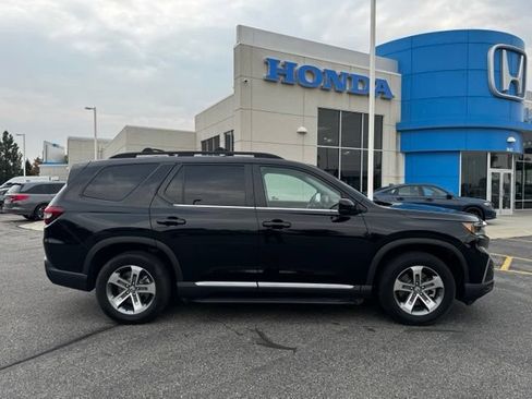 Used 2023 Honda Pilot EX-L image 4