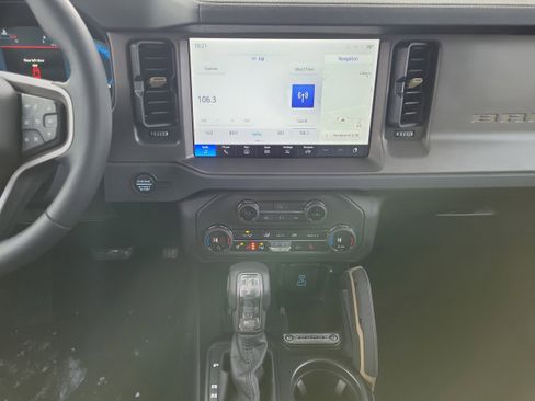 New 2025 Ford Bronco Badlands w/ Sasquatch Package image 19