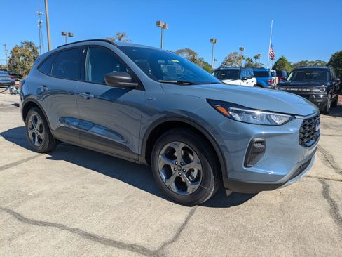 New 2026 Ford Escape ST-Line w/ Tech Pack #1 image 2